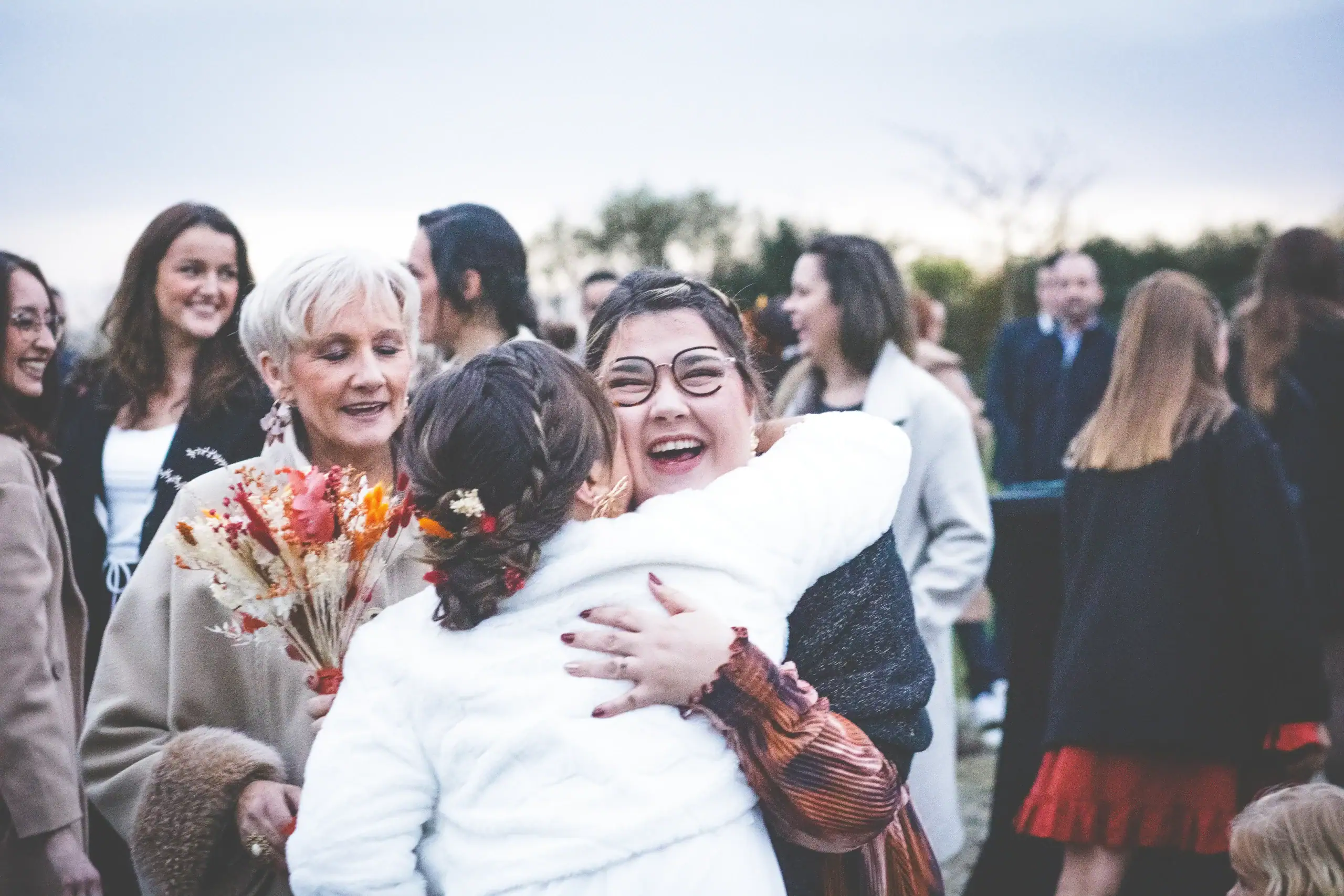 La réception du bouquet de la mariée